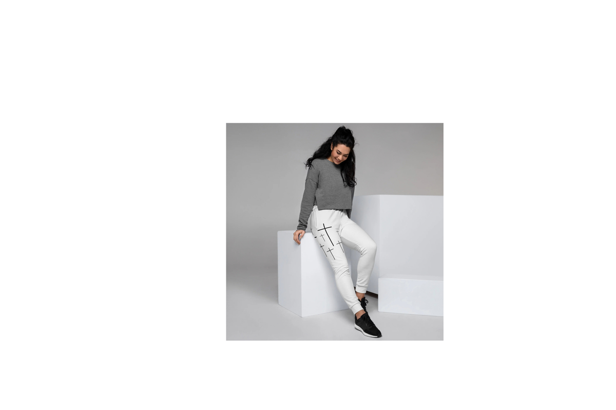 Bee Still & Know Women’s garment dye cropped tee